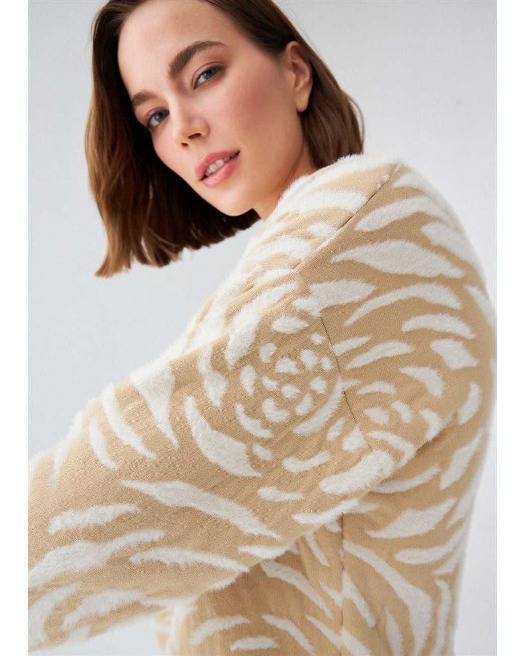 Peraluna Natural Rose Patterned Knitwear Fluffy Crew Neck Sweater