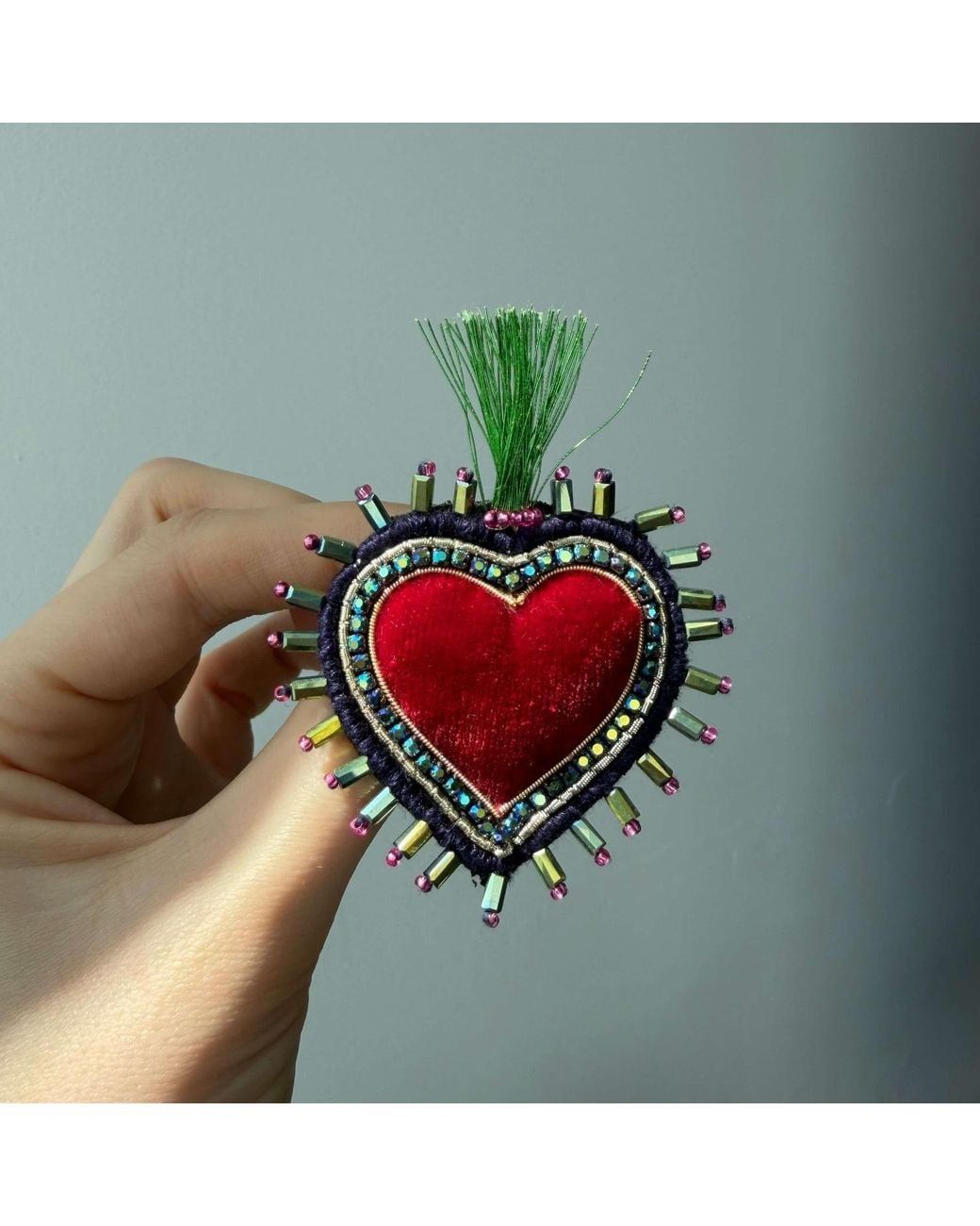 VETKA Green Heart Statement Brooch – Flame Secret