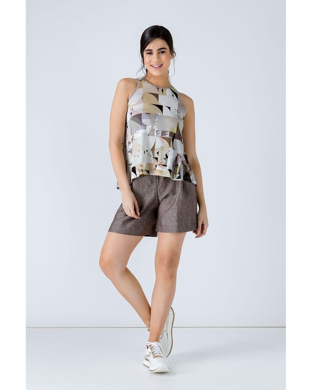 Conquista Brown Shorts