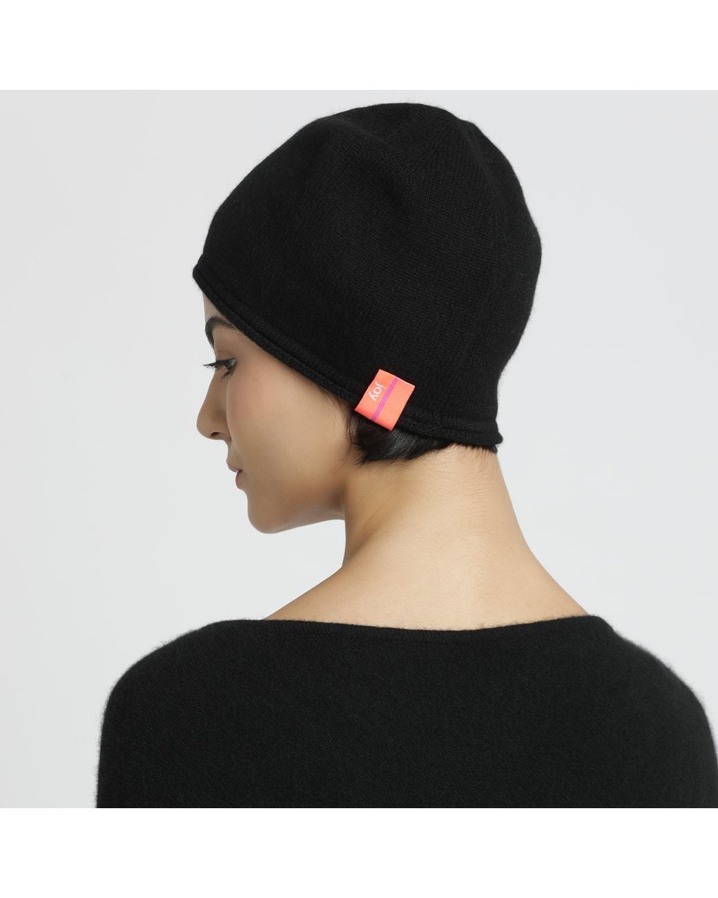 Pink Maharani Black Knitted Winter Beanie –