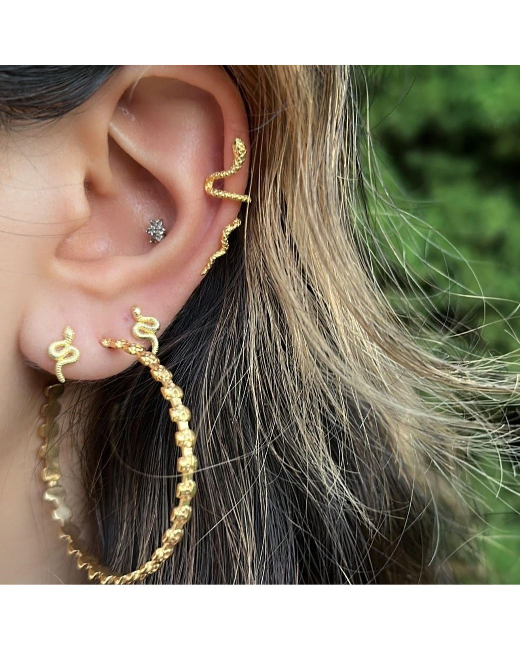 Jagged Halo Jewelry Metallic Serpent Stud Earrings