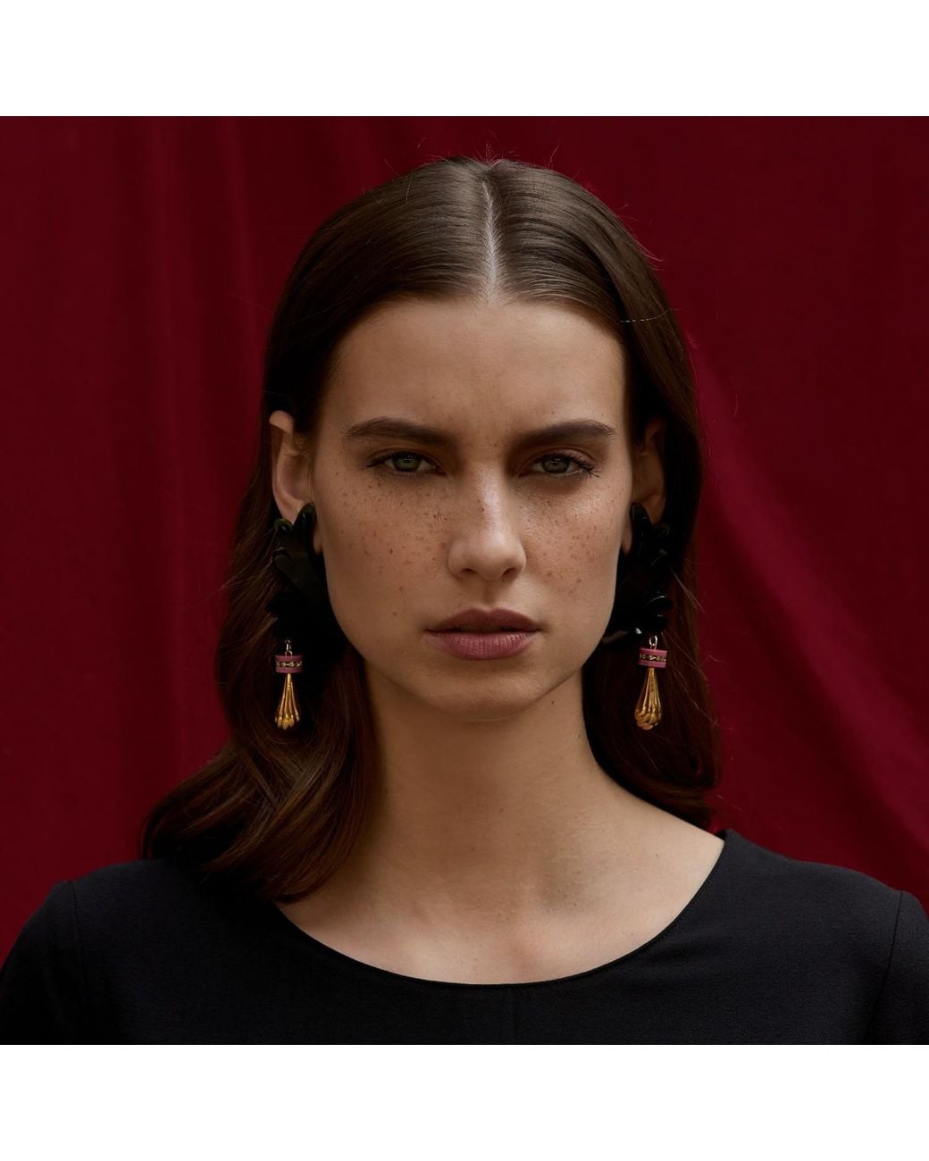 Gissa Bicalho Black Acrylic Handmade Earring Rosebush Burgundy