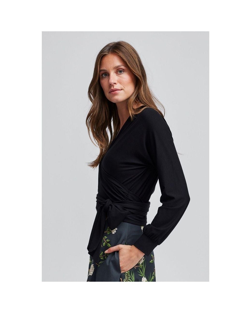 Marianna Déri Black Wrap Shirt