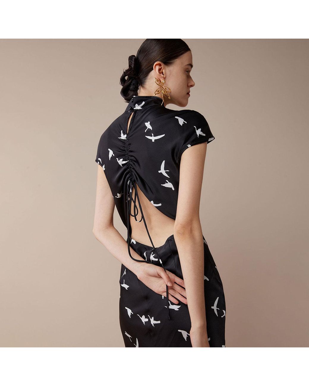Silkinc Black Swan Goose Backless Cheongsam