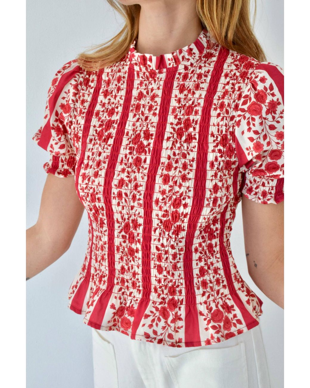 Mind Traveler Red Chia Floral Short-Sleeved Blouse