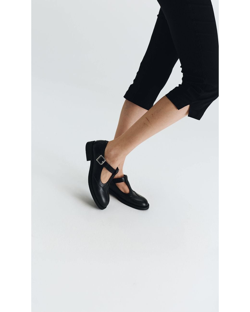 PREVU Black Rosa