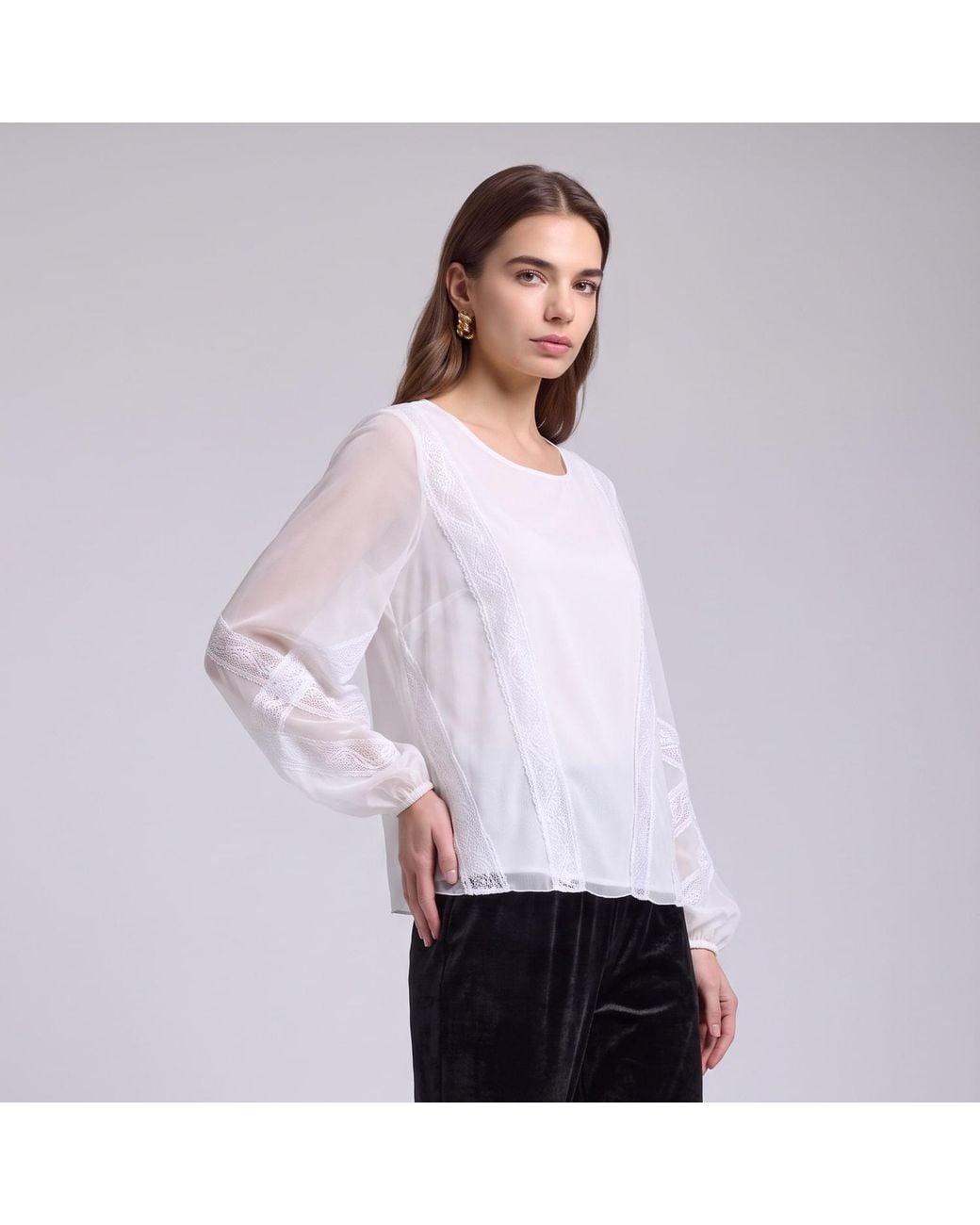 concept A trois White Blouse With Tulle Sleeves And Tone-On-Tone Lace
