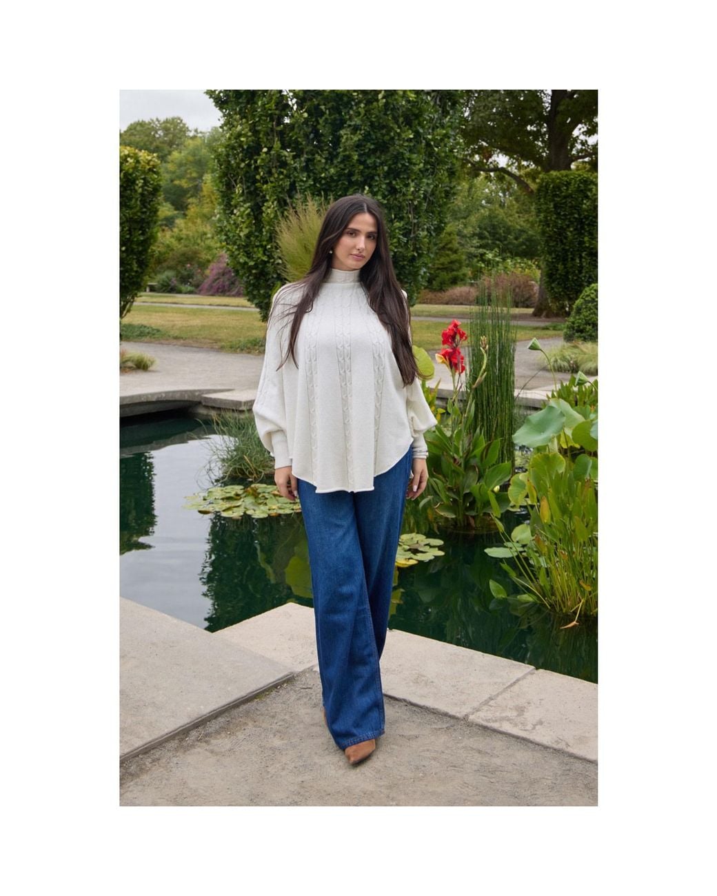 Saachi White Turtleneck Sweater Cable Knit Poncho
