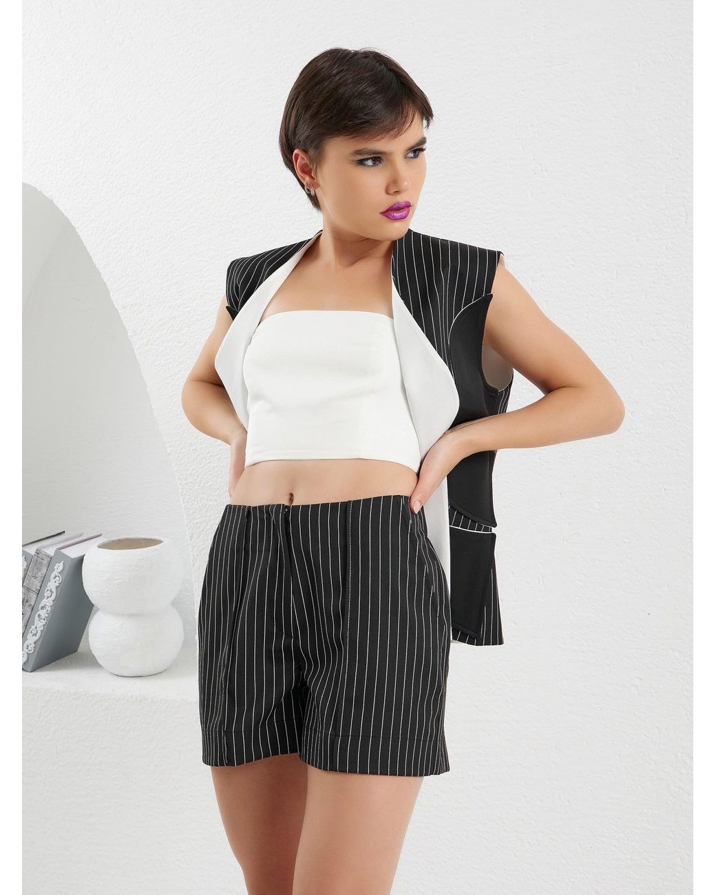 Lumina Eligma Black The Yacht Vest