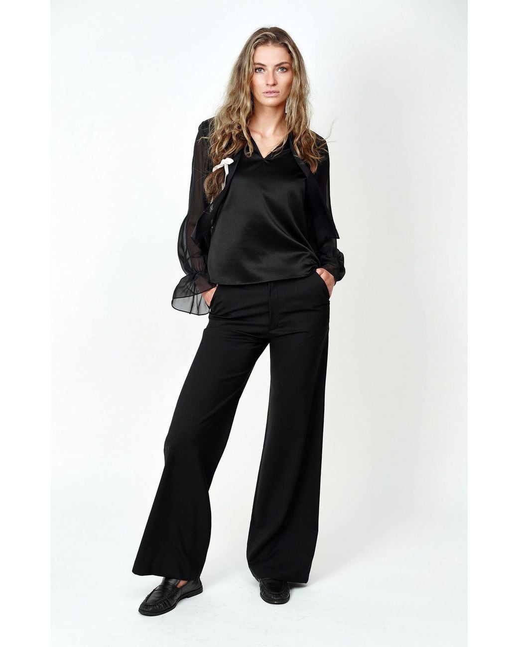 Gunda Hafner Ltd Black Mid Rise Straight Leg Merino Trousers
