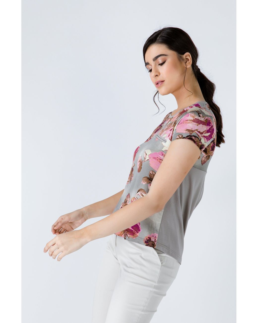 Conquista Brown Short Sleeve Floral Top