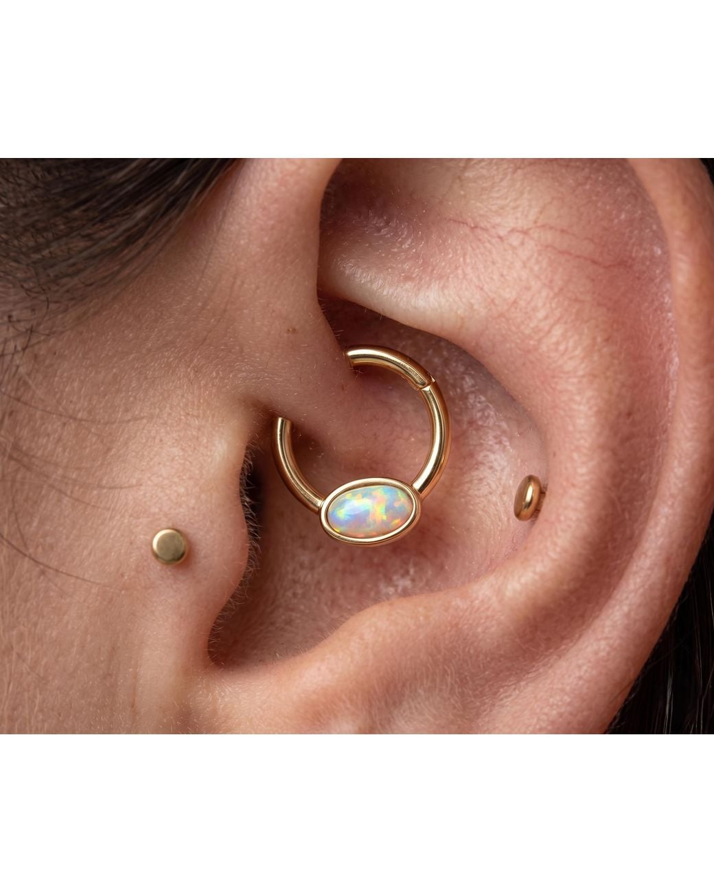 Zahav Jewelry Metallic 10K Solid 16G 8Mm Oval Opal Clicker Hoop