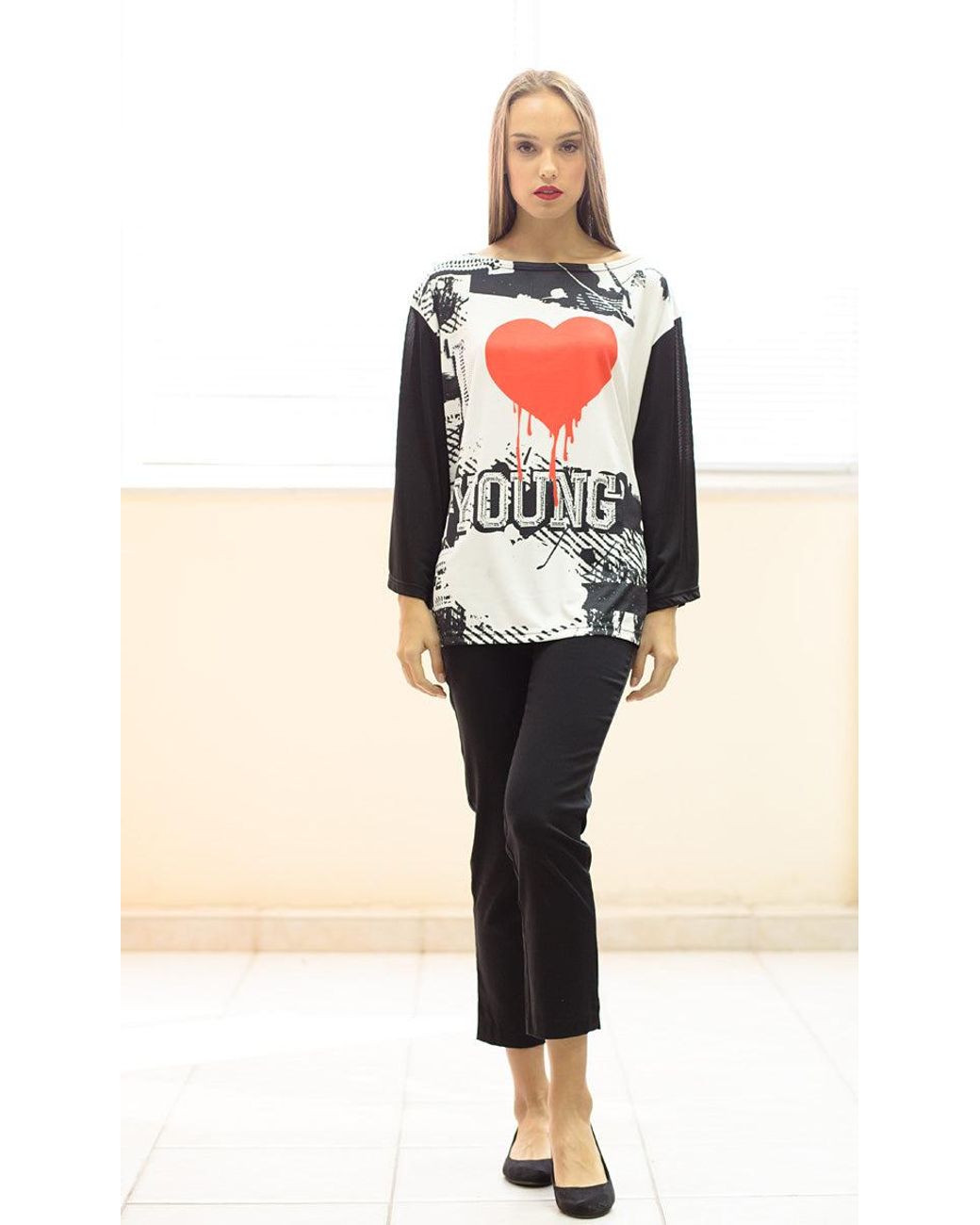 Conquista Red Sheer Back Wide Sleeve Top