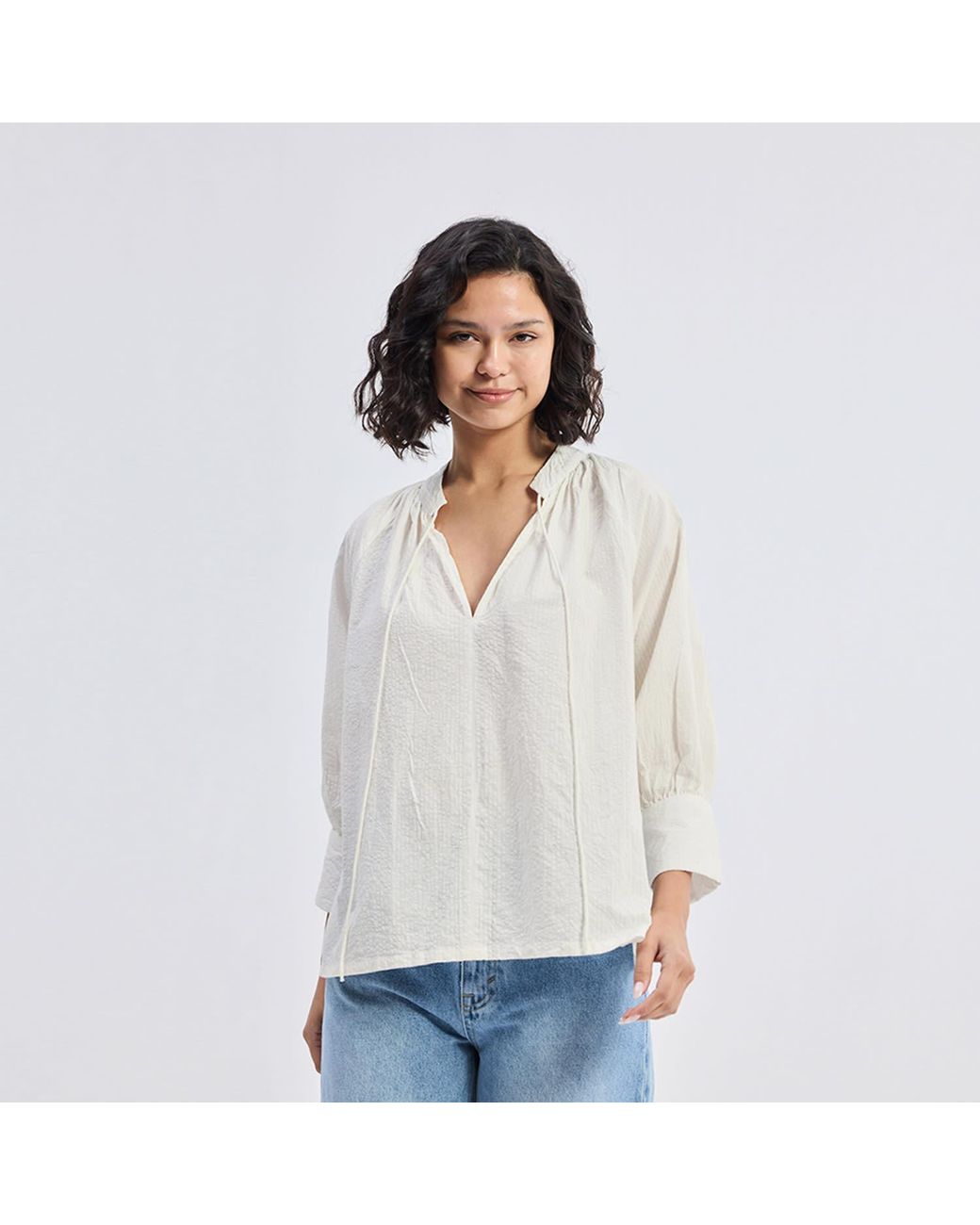 REISTOR White Relaxed Fit Top With Front-Tie