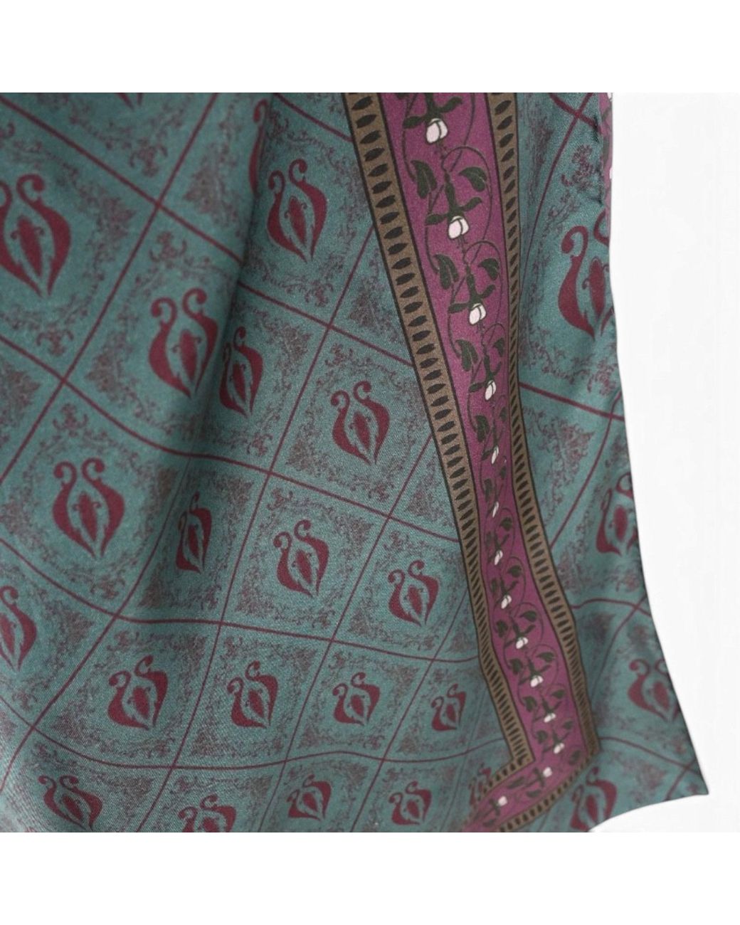 Monzlapur New York Blue Diamond Sea Horse Large Scarf