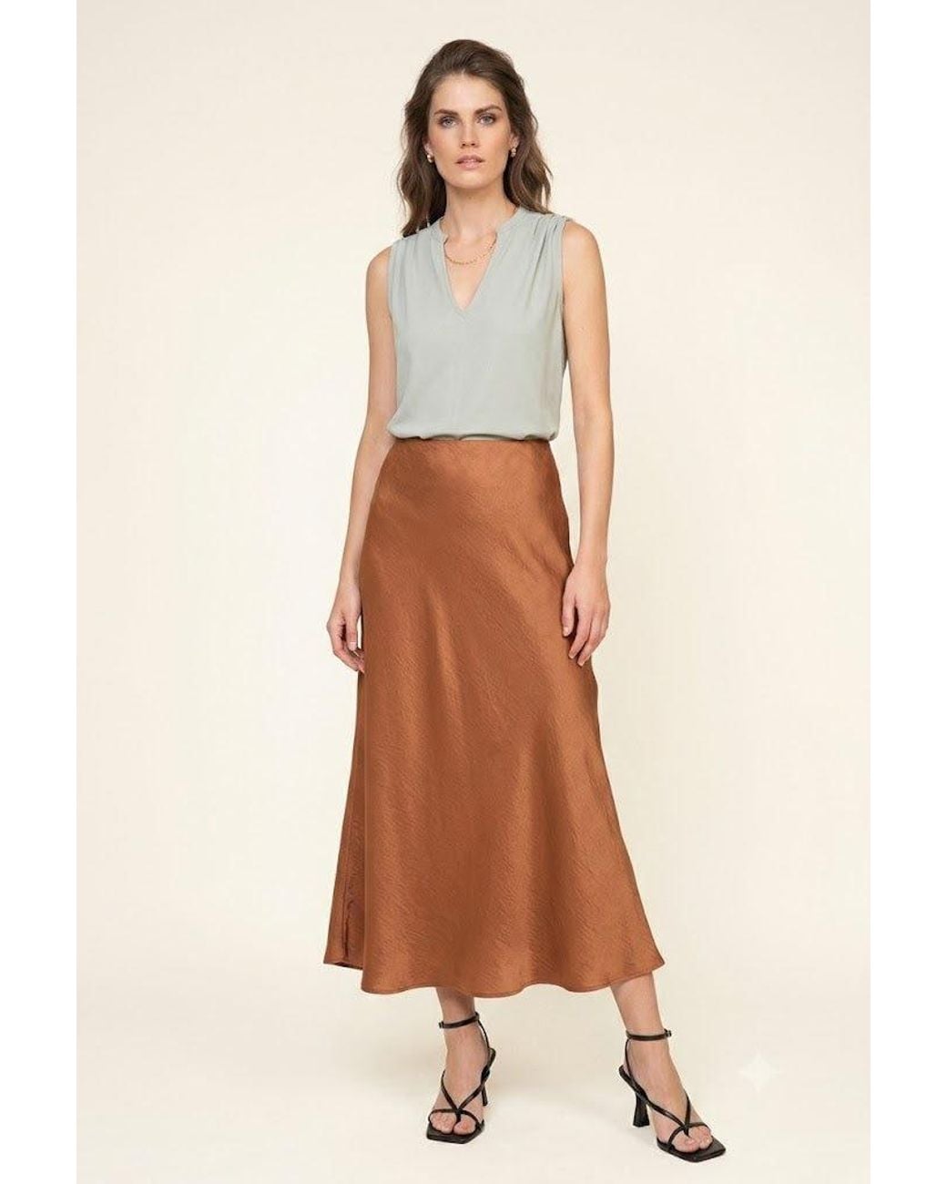 Conquista Gray Pleated Shoulder V-Neck Sleeveless Top