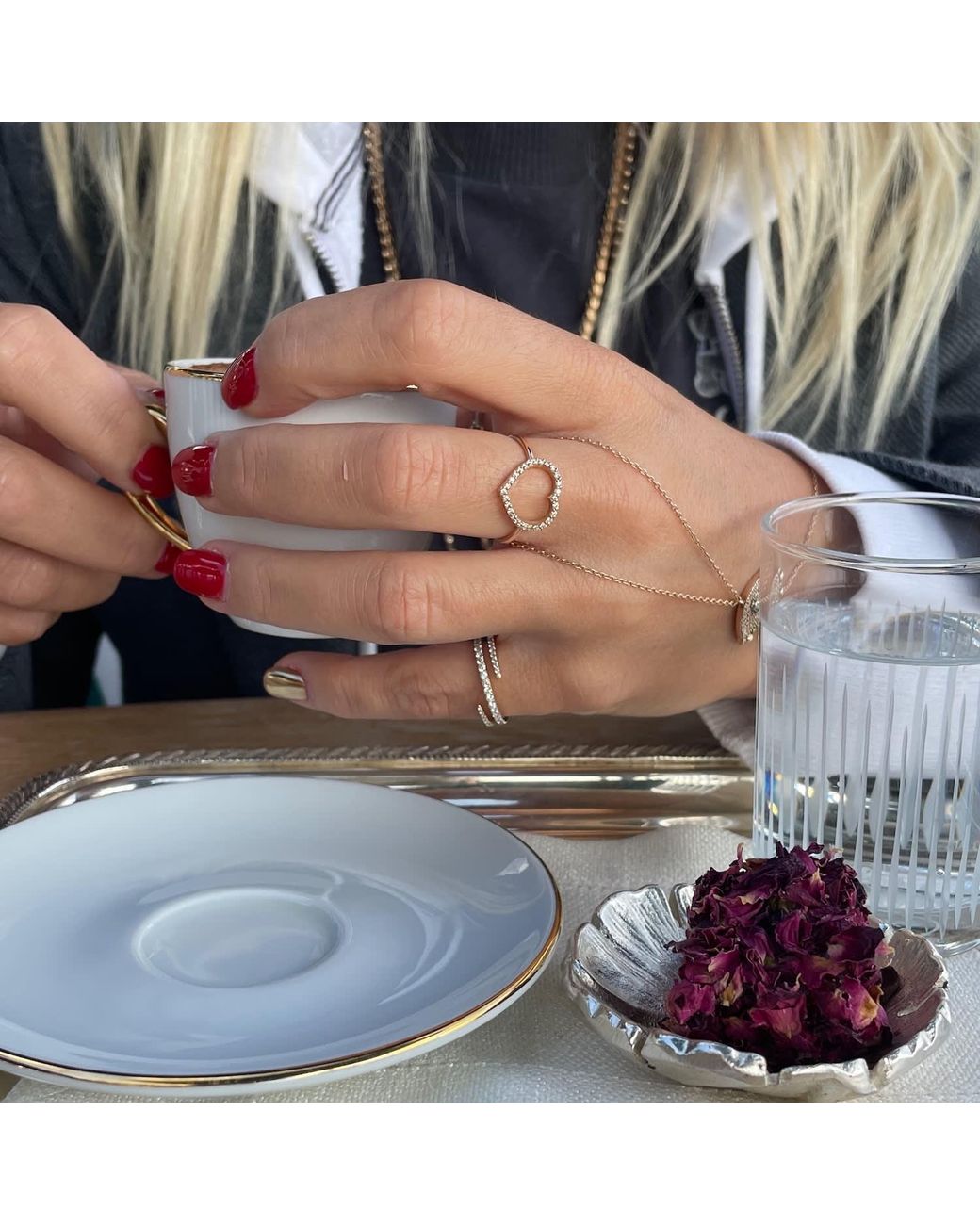 Ecce | Artisan Diamonds Metallic Solid 14Ct Hollow Heart Diamond Ring