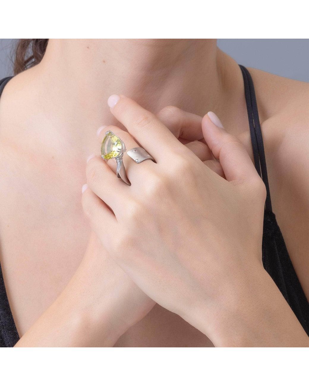 German Kabirski Metallic Aruna Open Ring With Heart Shaped Natural Lemon Quartz