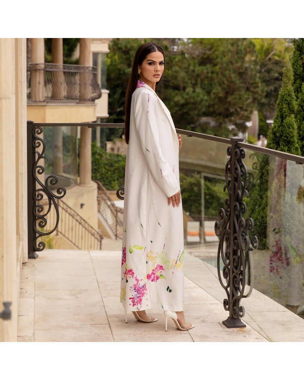 Roqaia Fashion House White Blossom Breeze Kaftan