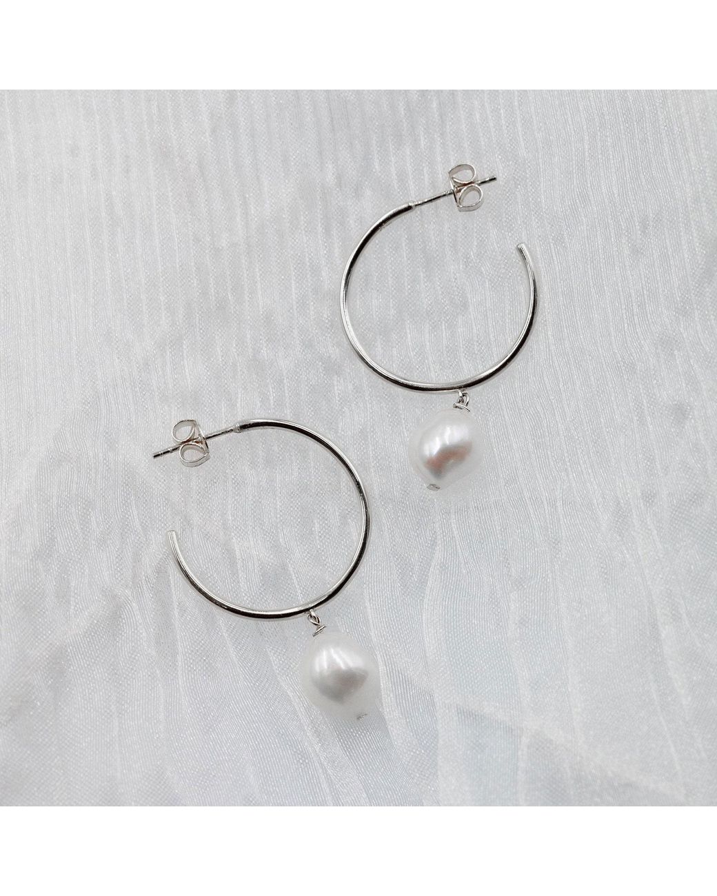 Cier Metallic Baroque Pearl Hoop Earrings
