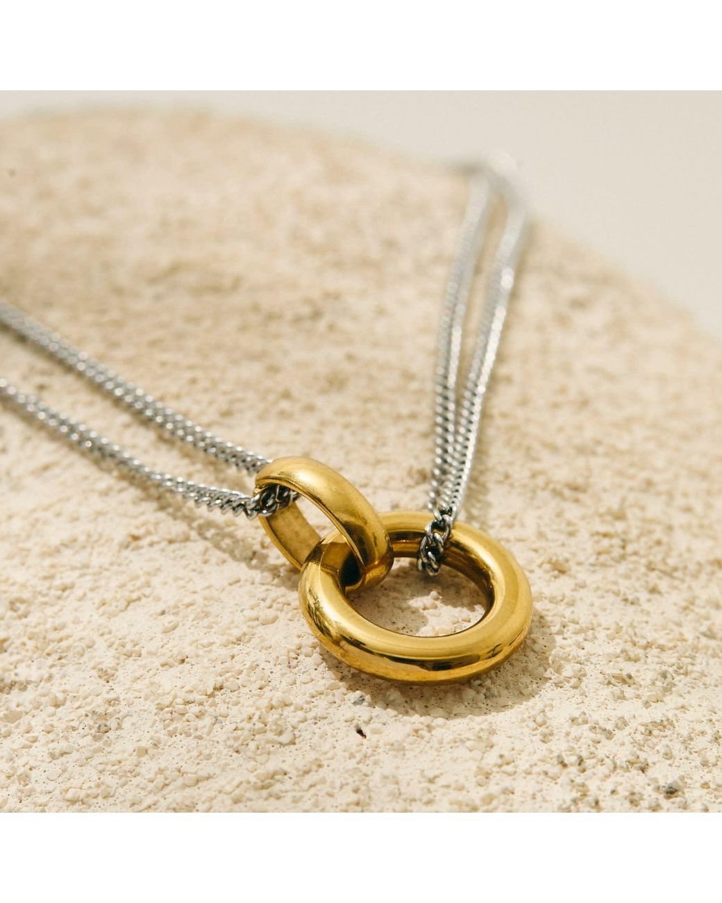 Mulgaro Metallic Jarek Necklace