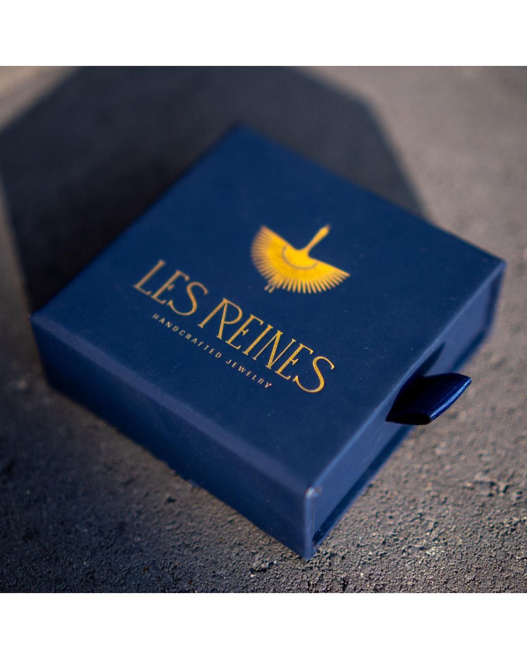 Les Reines Blue Elegance
