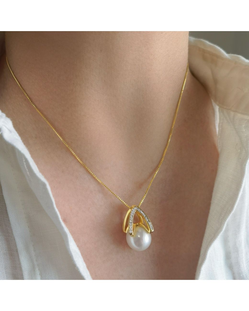 Ninemoo Metallic Arché Pearl Necklace