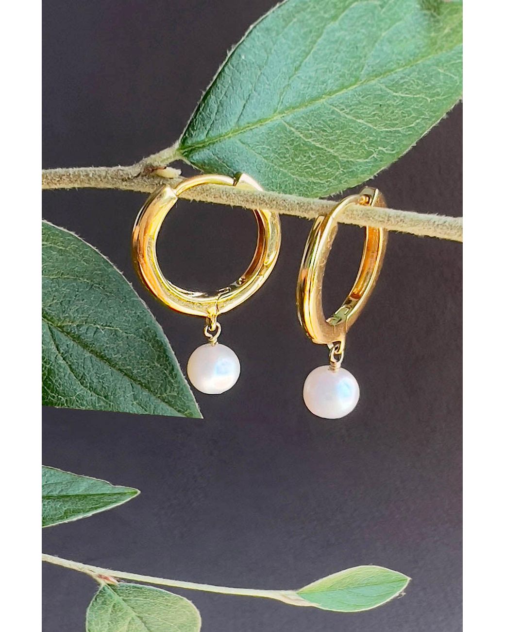 Astor & Orion Metallic Paloma Pearl Huggies On Sterling