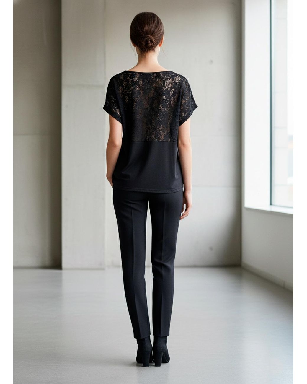 Conquista Black Lace Panel Top – Timeless Elegance With A Modern Touch