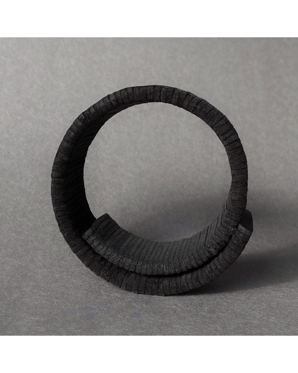 WAIWAI Black Ribbed Cuff Bracelet