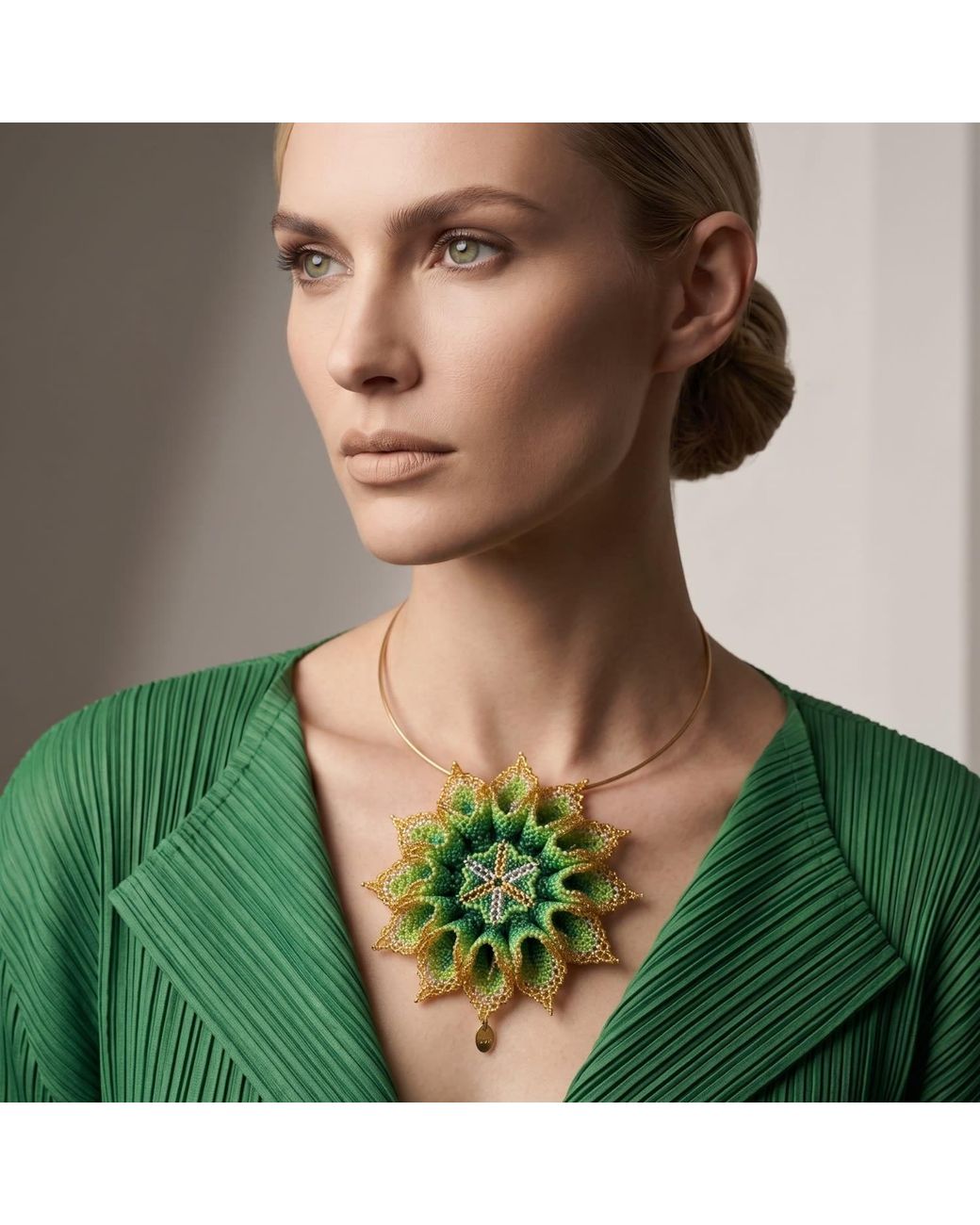 Iliana Arrazola Green Dahlia Flower Choker, Glass Beads, Beaded Jewelry