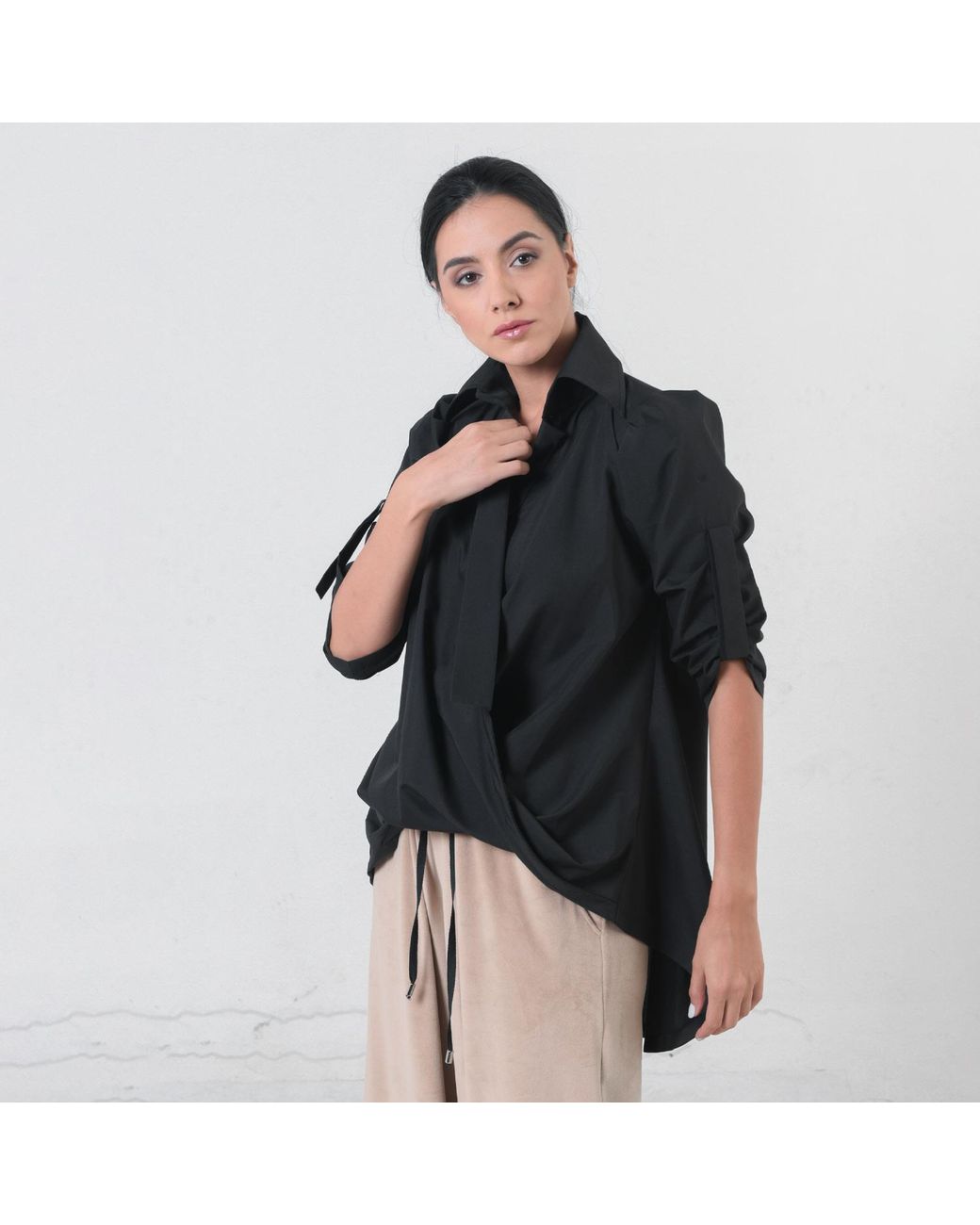 Metamorph Black Oversize Shirt With Belt