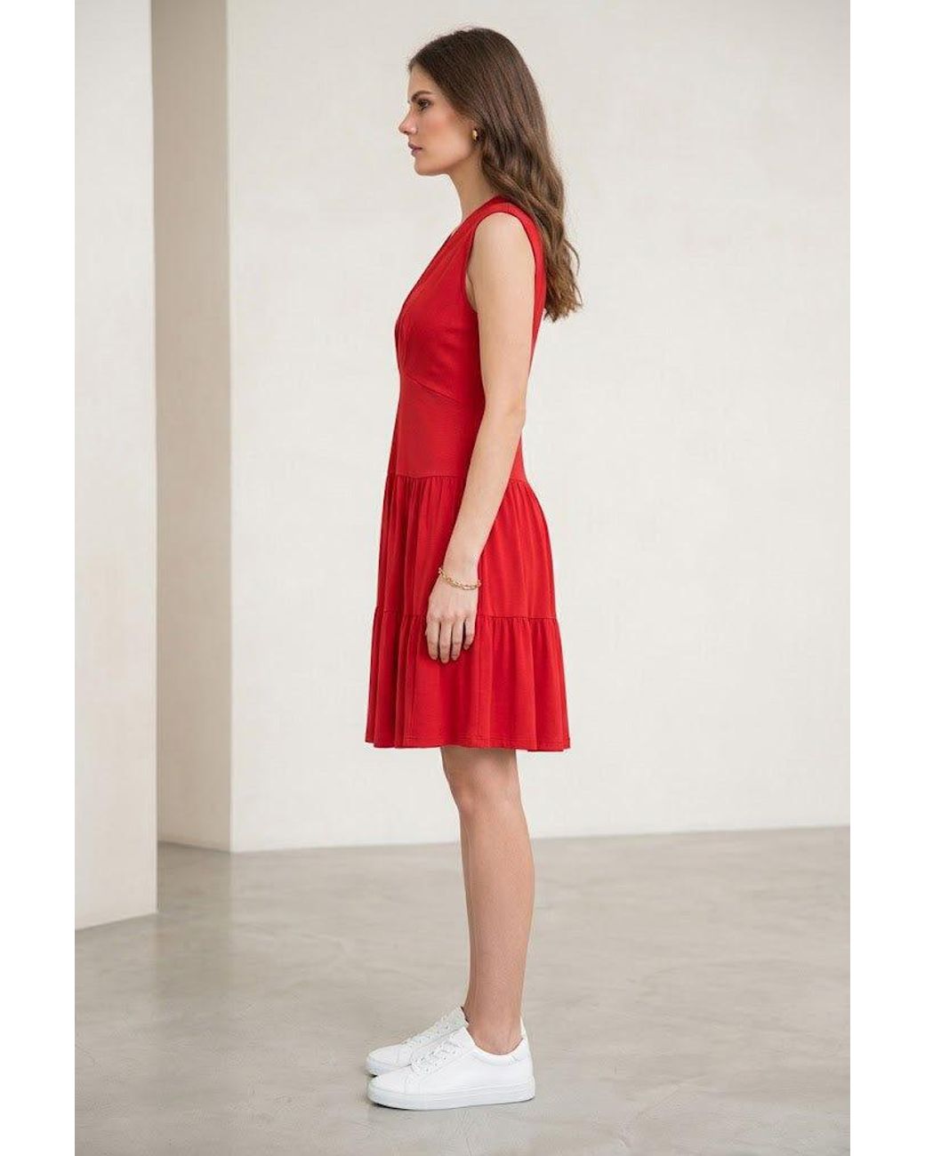 Conquista Sleeveless Tiered V-Neck Dress