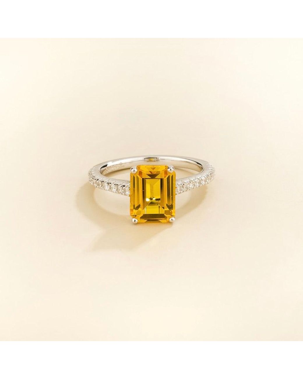 Juvetti Metallic Soli Sapphire Emerald-Cut Pavé Ring