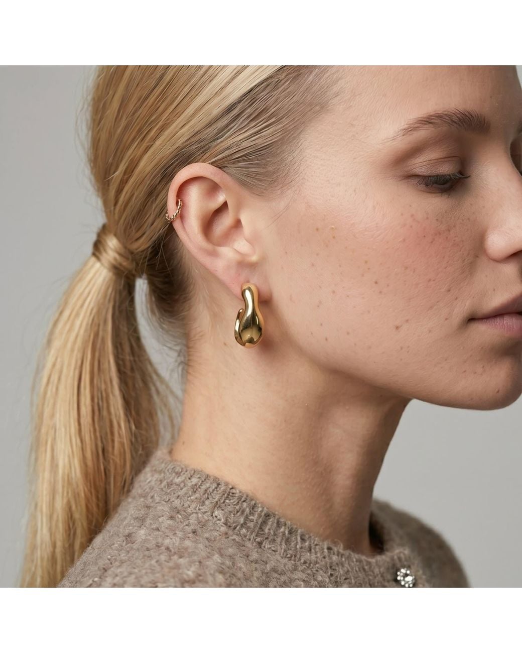Uchi and Soto Metallic Nami Wave Hoops