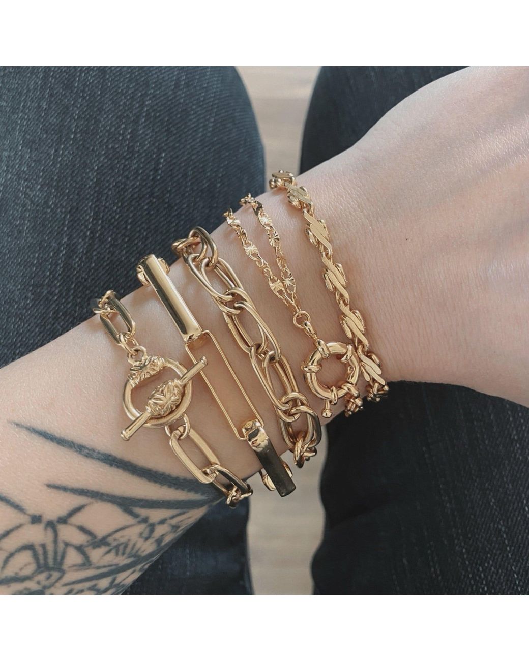 IN CAUDA VENENUM Metallic Bia Bracelet