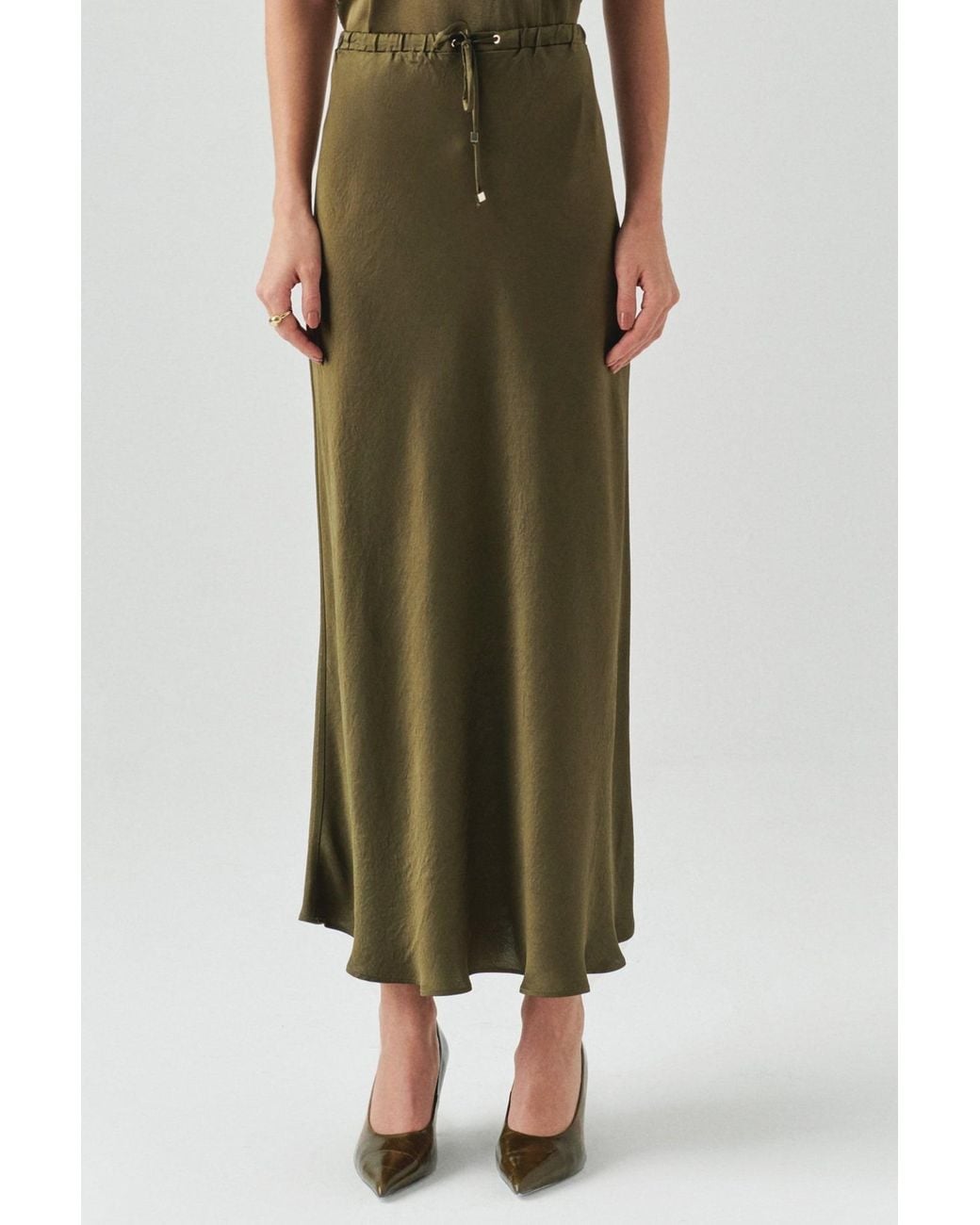 Exquise Green Regular Pocketed Midi Skirt