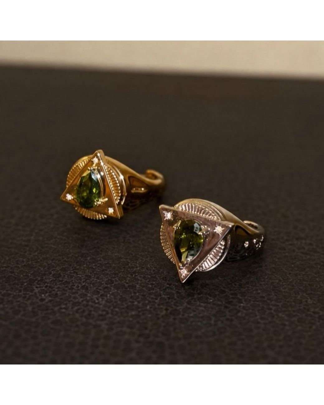Qibai White Leo Zodiac Ring –