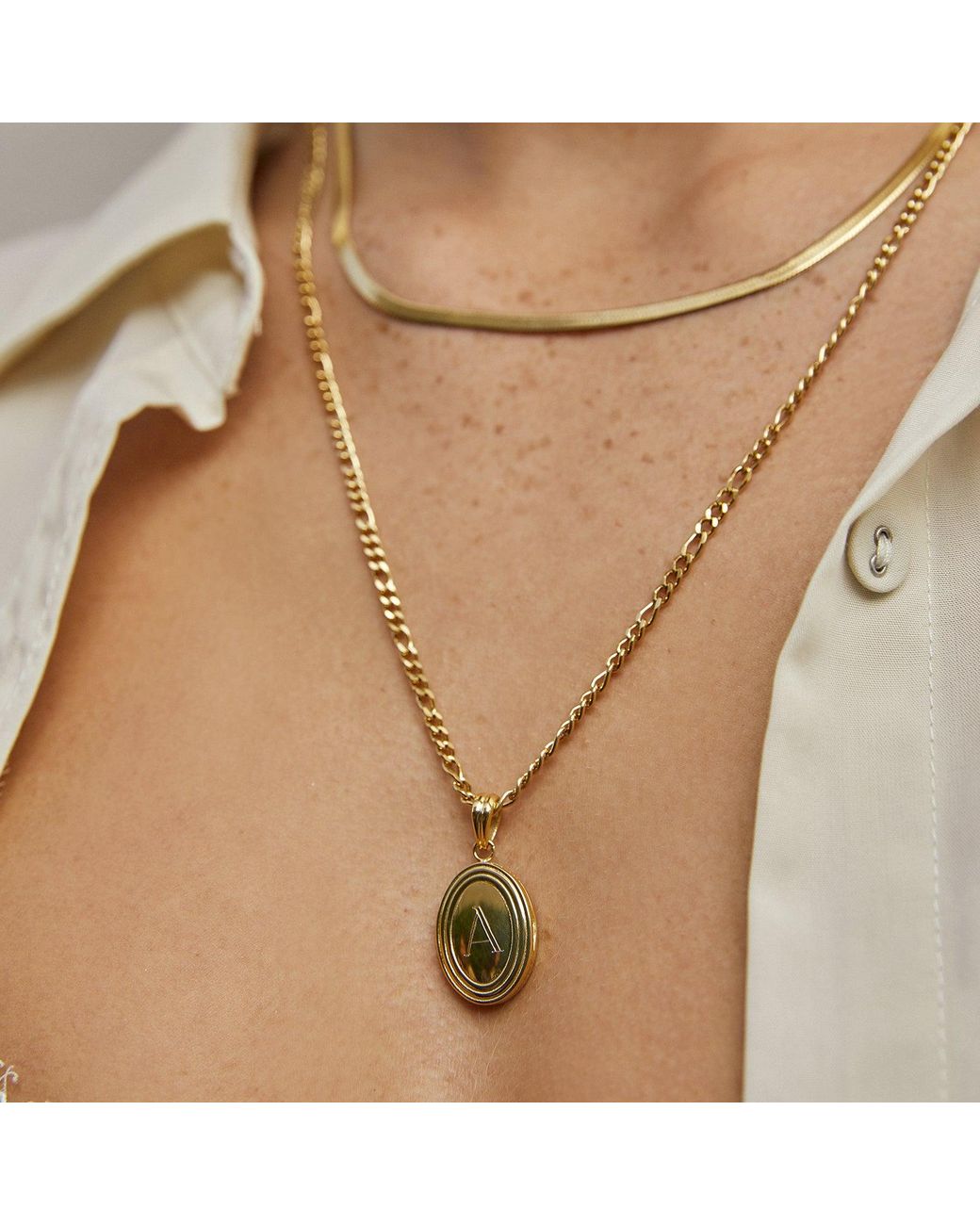 ARMS OF EVE Metallic Classic Locket Necklace