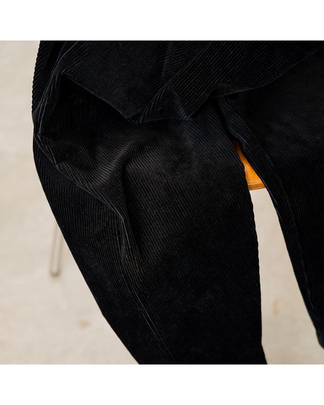 Éclectique Black Pleated Corduroy Trousers for men