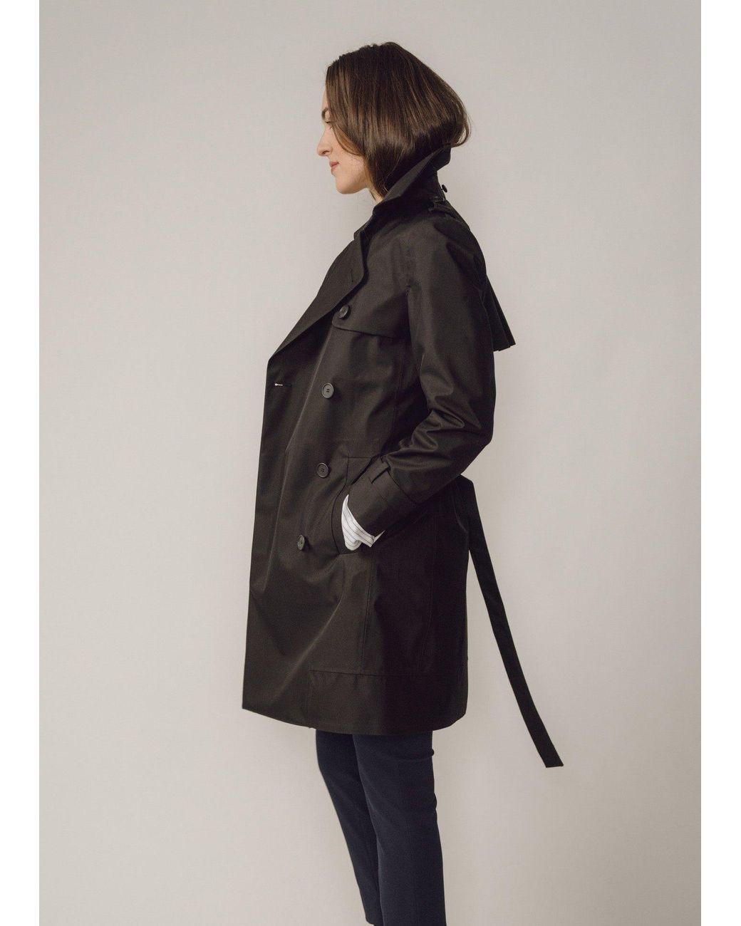 BEIRA Black Frida Waterproof Raincoat –
