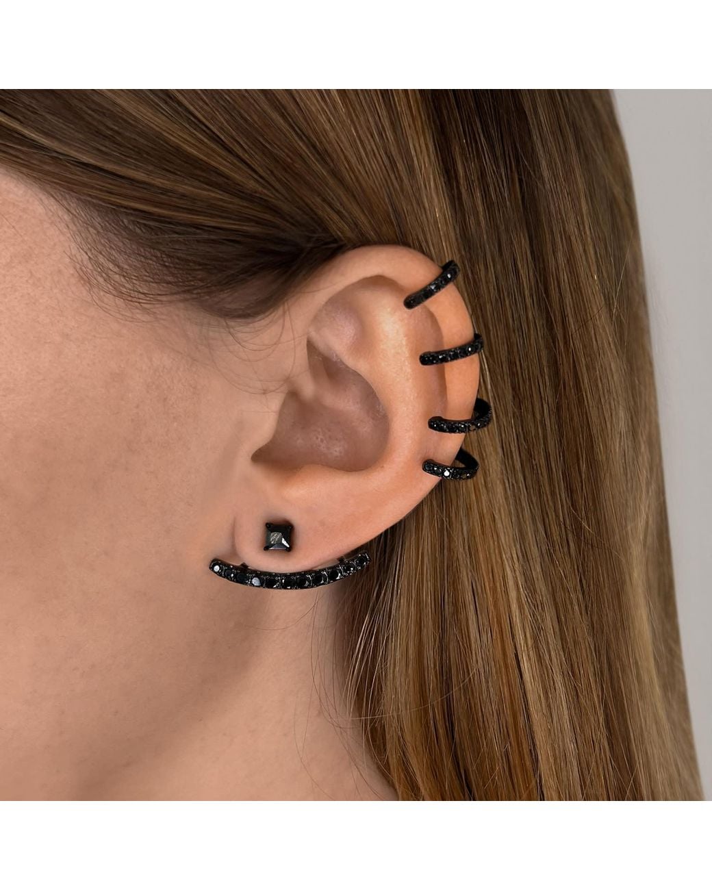 SALLY SKOUFIS Black Complete Ear Jacket With Made Cz Diamond Stimulant