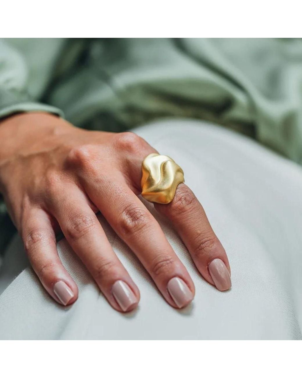 LINYA JEWELLERY Yellow Matte Hammered Big Ring