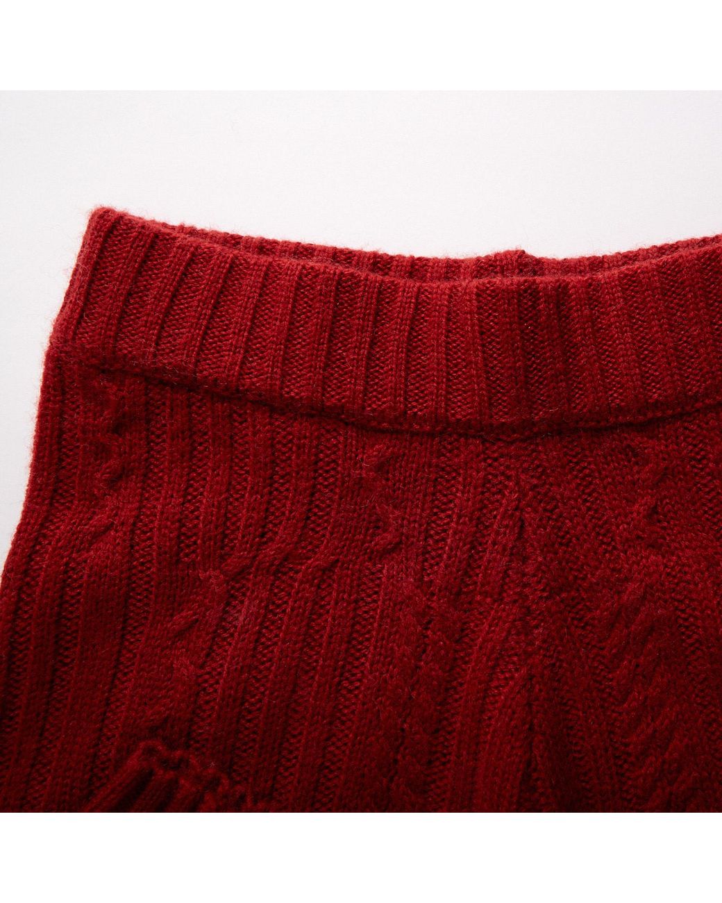Fully Fashioning Red Fern Cable Wool Blend Knit Shorts