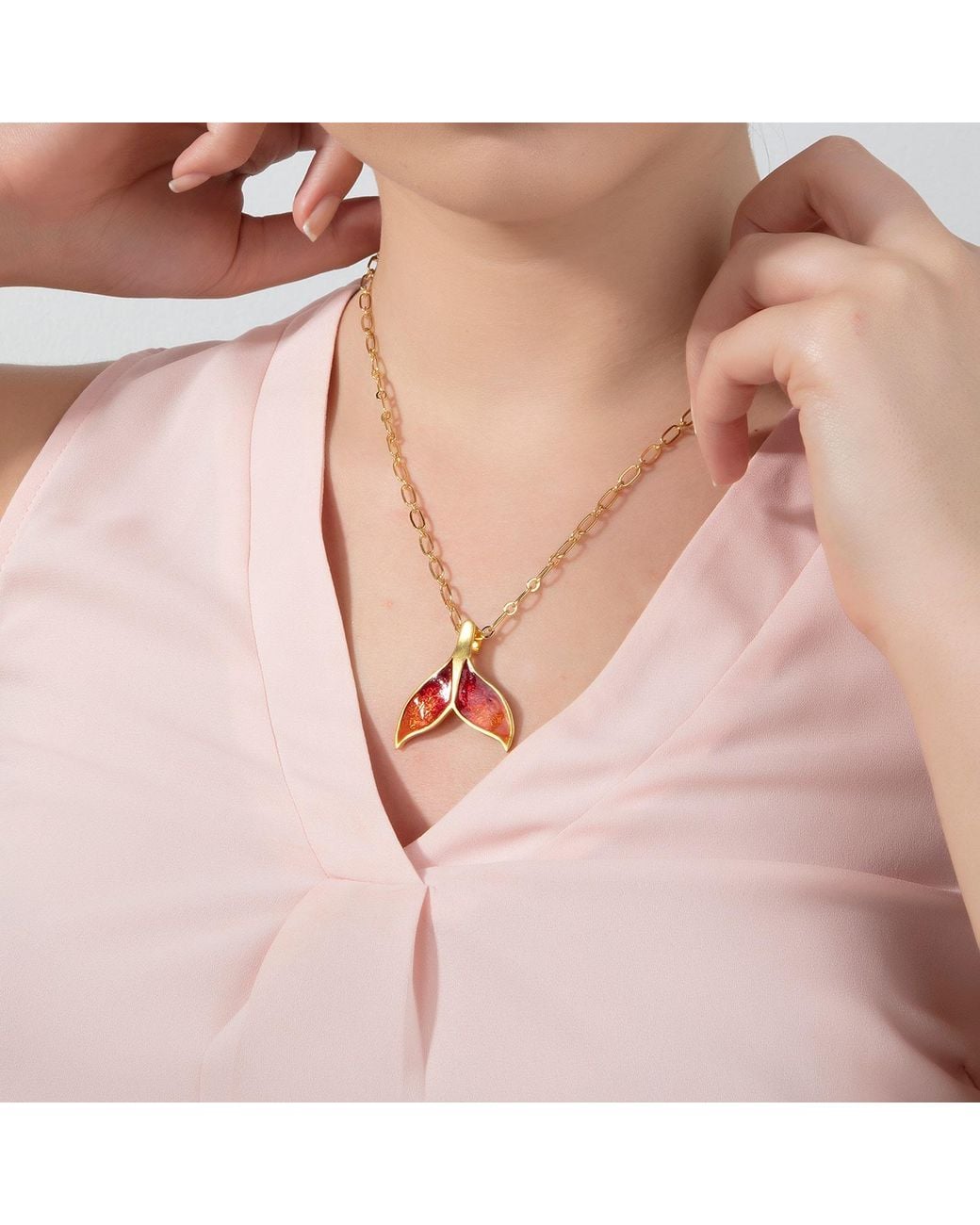 Milou Jewelry Metallic Whale Tail Necklace