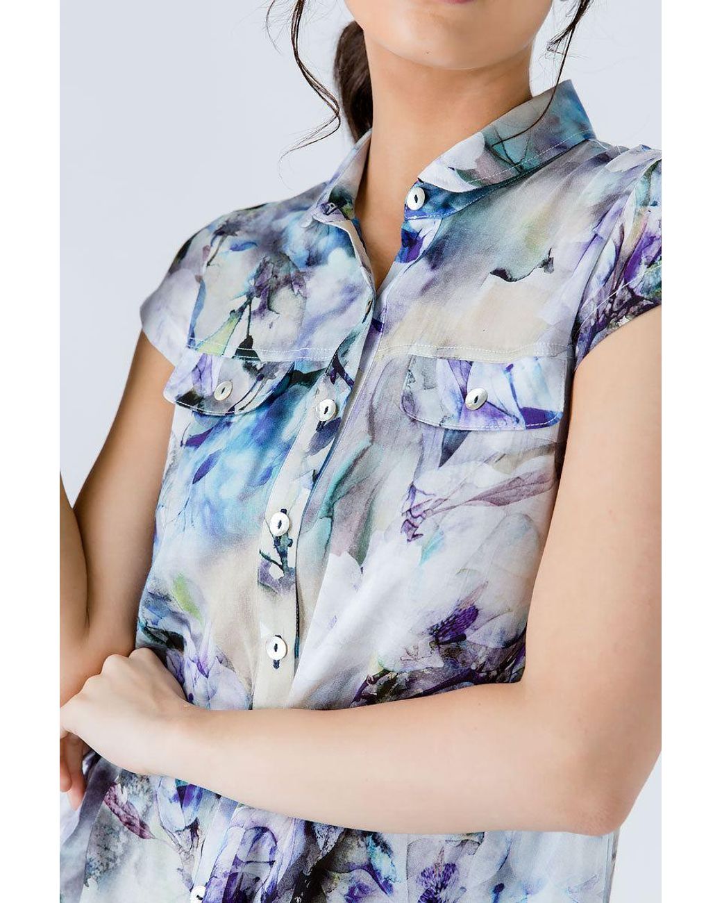 Conquista Blue Floral Cap Sleeve Shirt