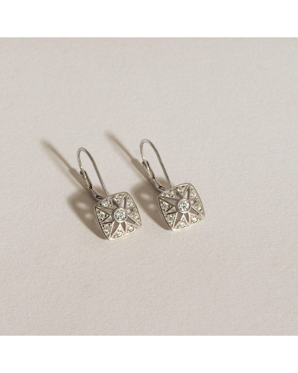 Diamonbliss Metallic Marilyn Monroe Vintage Square Leverback Earrings