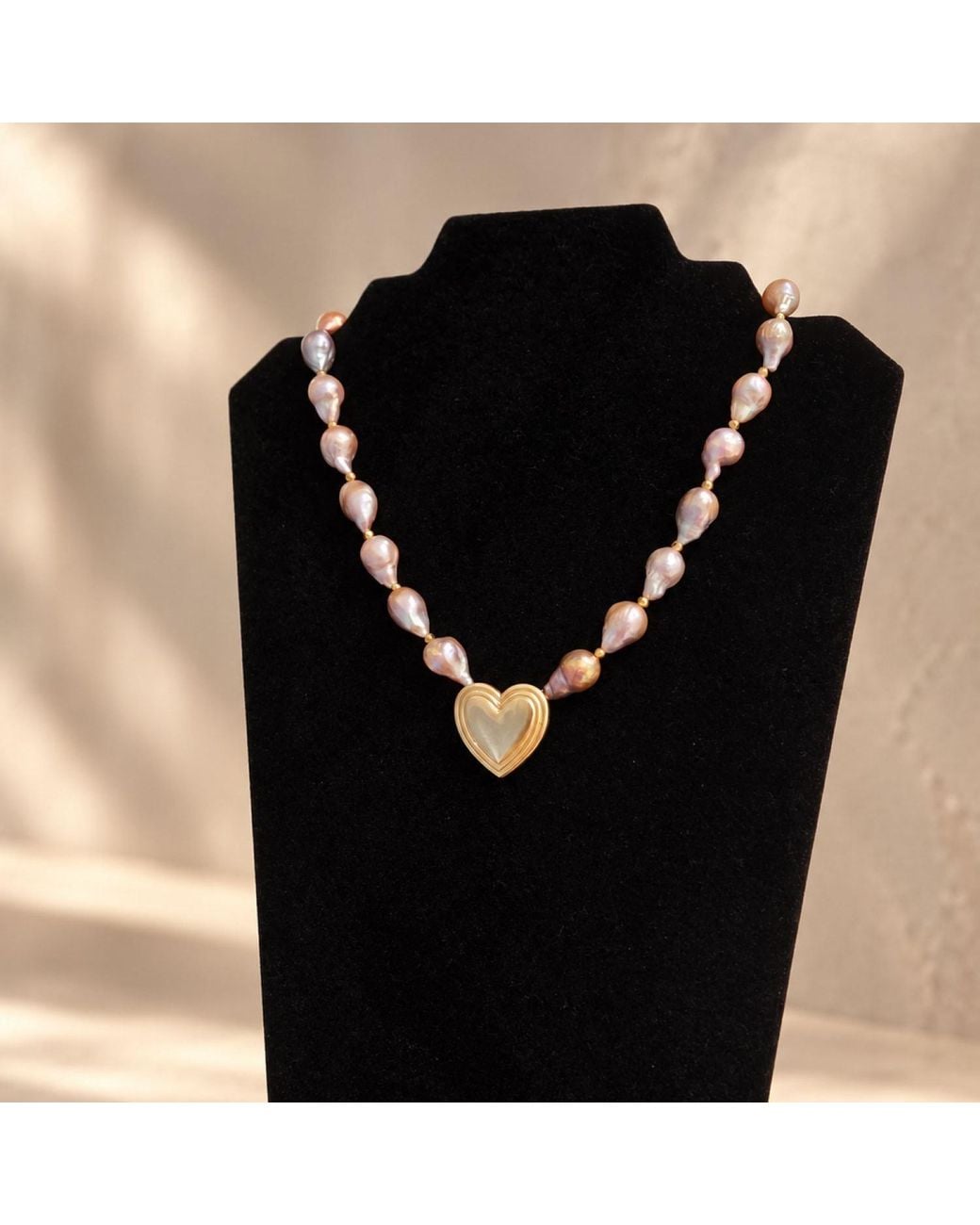Way to Chic Metallic Rose Baroque Pearl Necklace With Vintage Heart Pendant