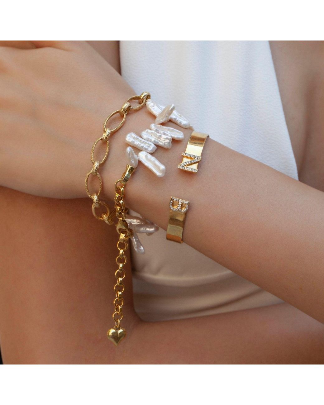 LINYA JEWELLERY White Asymmetrical Baroque Pearl Bracelet