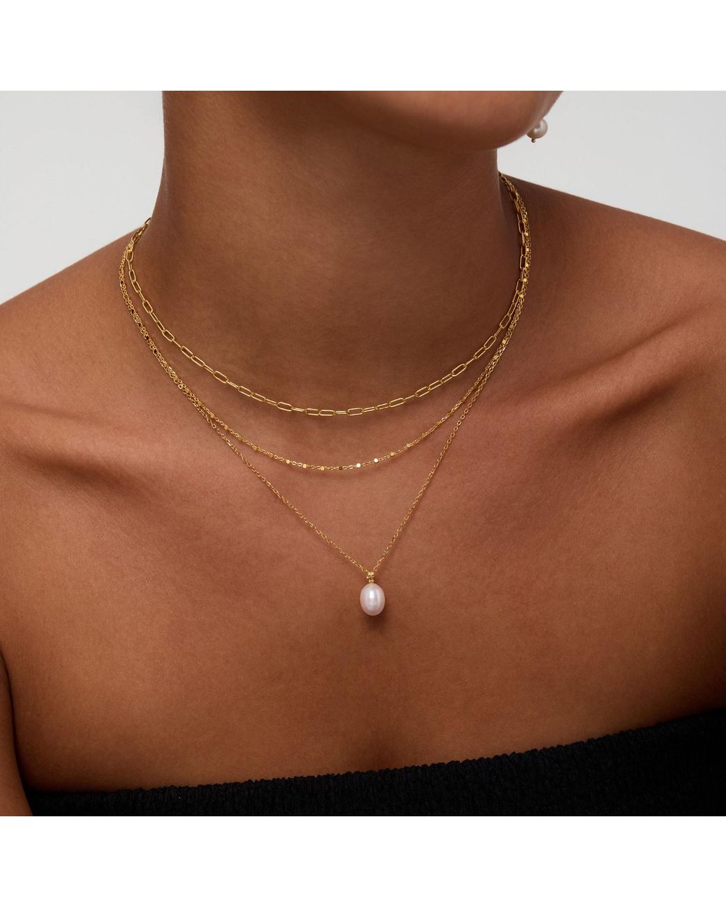 Vanhi Metallic Freshwater Pearl Necklace